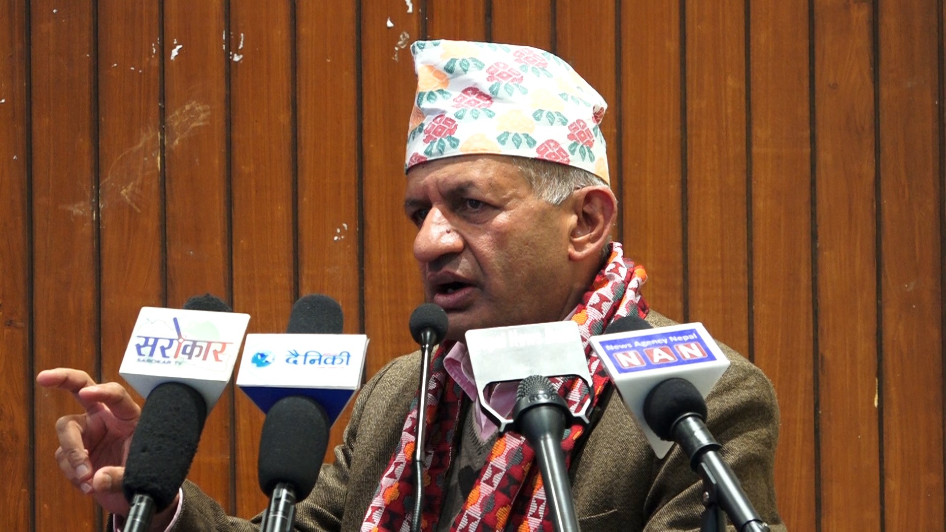 सरकारले स्वास्थ्य वीमा कार्यक्रमलाई समाप्त पार्ने कोसिस गरिरहेको छः प्रदीप ज्ञवाली